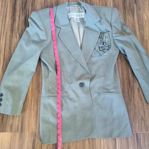 Escada SIngle Button Gray Skirt Suit, Blazer EU 36, Skirt EU 38, US 6 - Picture 3 of 11